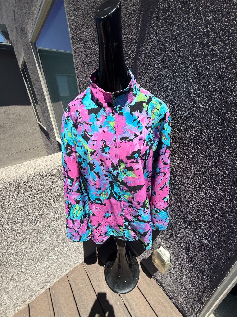 Vibrant Abstract Dreams: Chico’s Performance Zip-Up SZ 3 XL 16